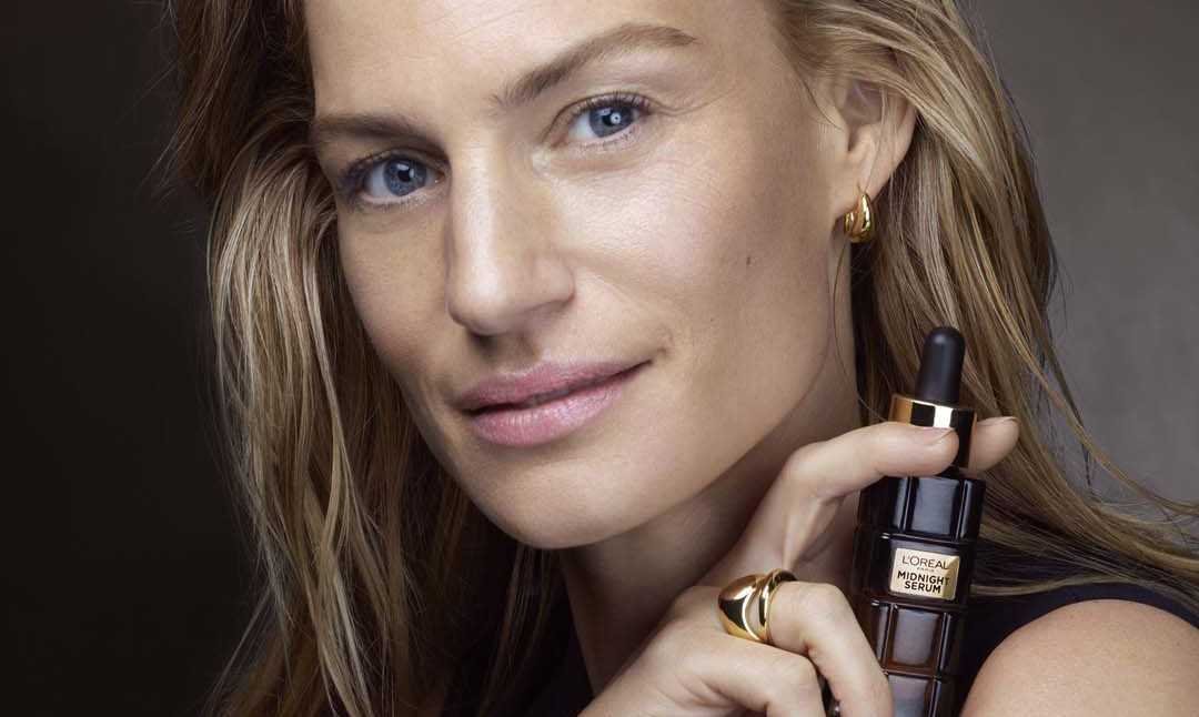 Cómo suavizar las arrugas en el entrecejo | L'Oréal Paris
